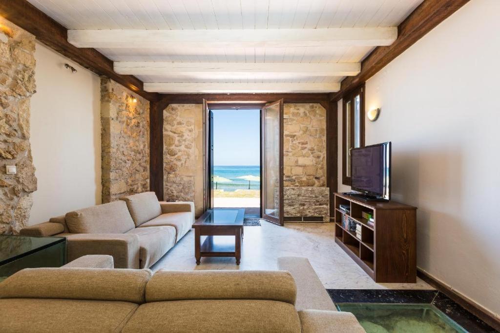 Volakas Beachfront Suites Rethymno  Ngoại thất bức ảnh
