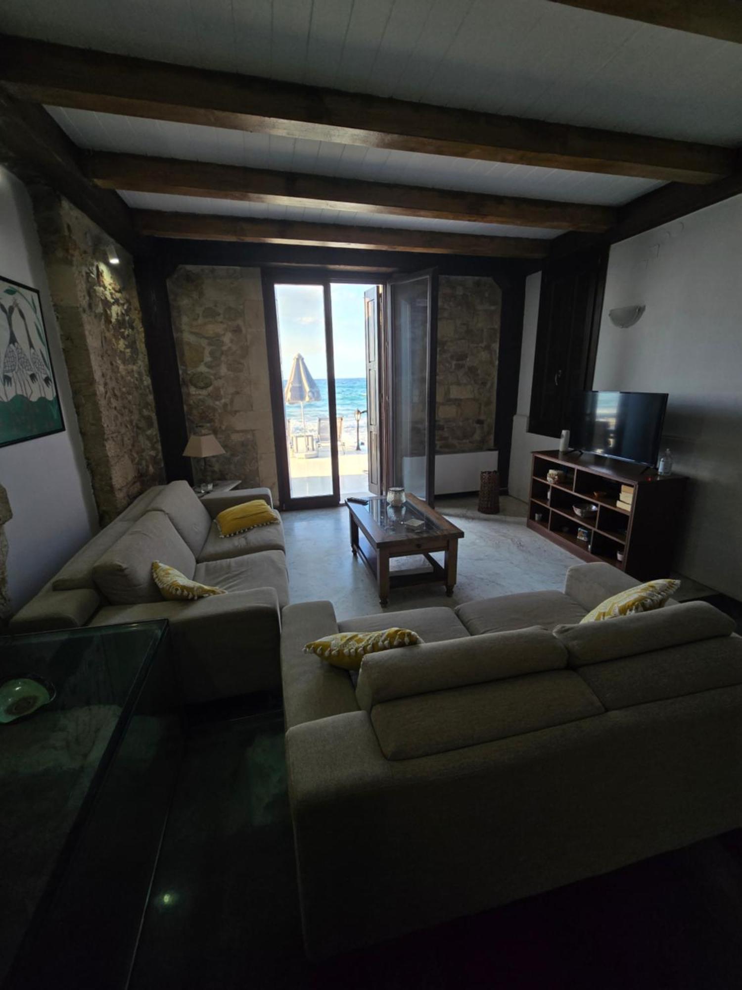 Volakas Beachfront Suites Rethymno  Ngoại thất bức ảnh